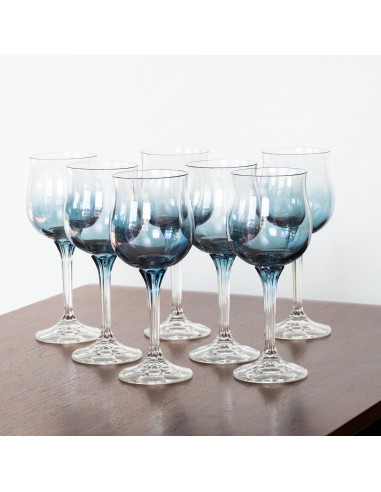 7 grands verres en cristal dégradé de bleu sur le site 